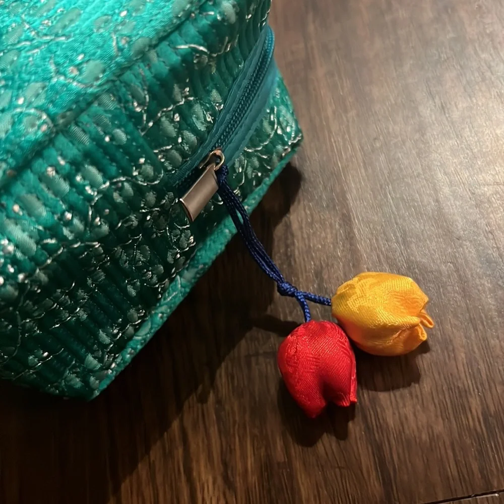 Silky Catch all Pouch